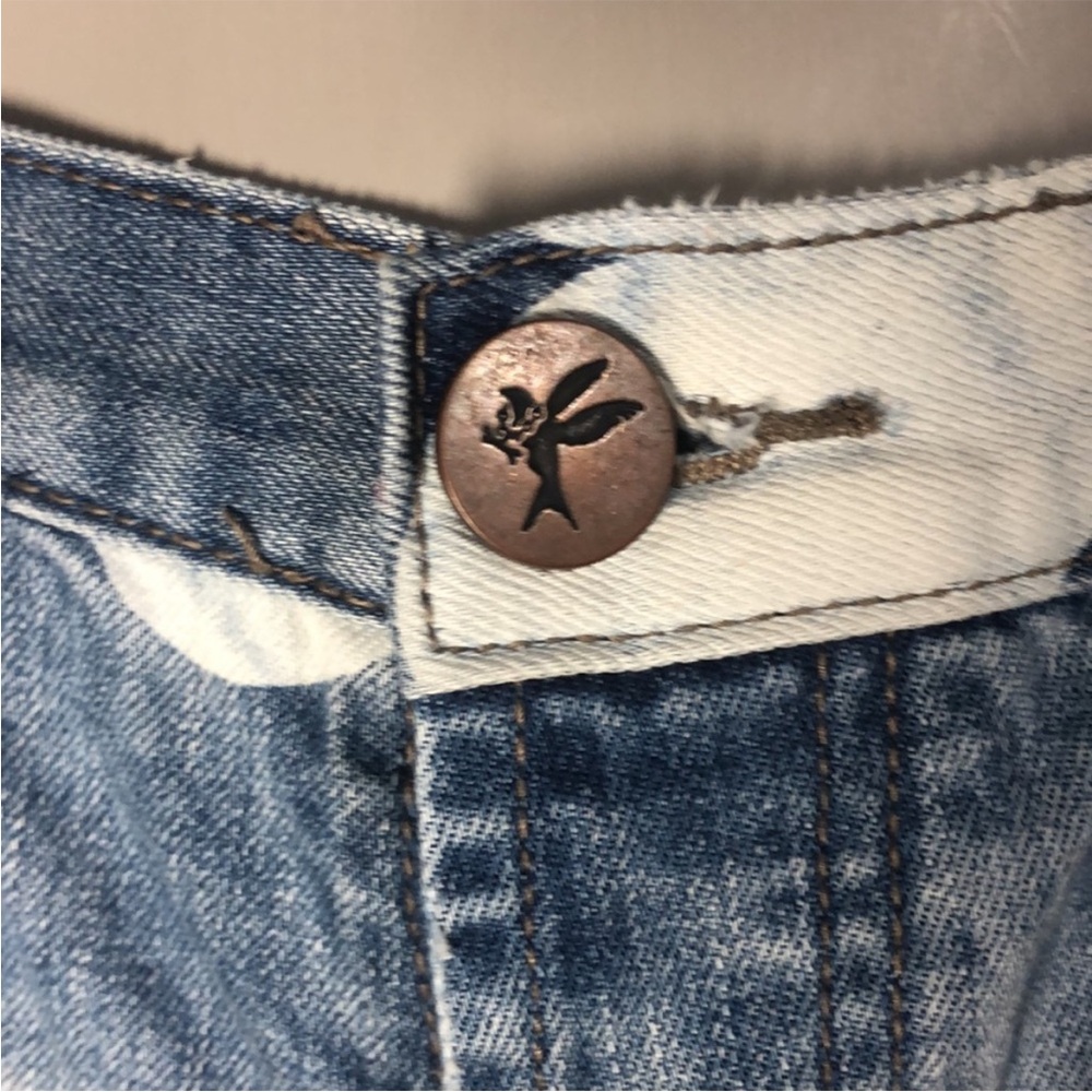 ONE X ONE TEASPOON BANDIT 🩷 Heart Print Denim Shorts - Picture 5 of 12